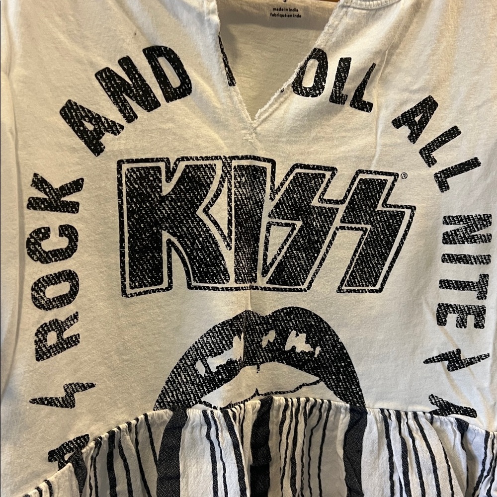 Anthropologie Pilcro KISS Band Ruffle Shirt. Size Small - Picture 2 of 5